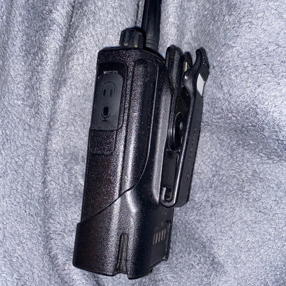 Motorola walkie RMU2040  like new no box.